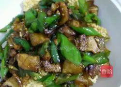 Illustration of how to make Hunan-style rice dumplings with meat covered 13