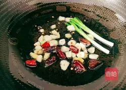 Illustration of home-cooked papaya, mushrooms and hairtail 8