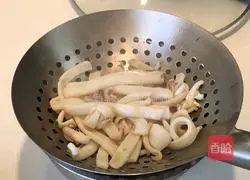 Illustration of how to make spicy squid 6