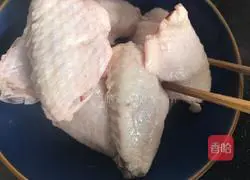 Illustration of how to make grilled chicken wings 1