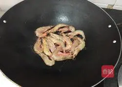 Illustration of braised shrimps in abalone sauce 3