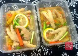 Illustration of how to make pickled pepper and chicken feet 11