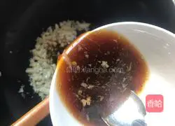 Illustration of steamed garlic and cabbage meat rolls 6