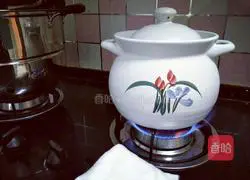 Illustration of how to make pig's trotters in beer sauce 7