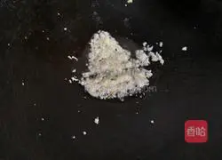 Illustration of how to make steamed scallops with loofah 6