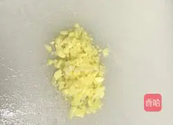 Illustration of how to make fried garlic intestines 2