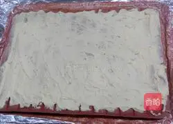 Illustration of how to make red yeast cream cake roll 15