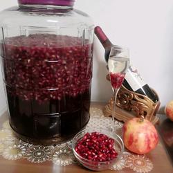 Pomegranate fruit wine