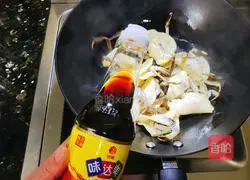 Illustration of how to make noodles with crabs 9