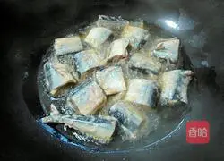 Illustration of how to make pan-fried saury 7