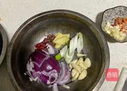 Illustration of how to make spicy shrimp 2