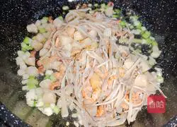 Illustration of how to make Scallop, Shrimp, Squid and Vermicelli Pot 6