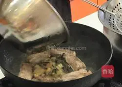 Illustration of how to make plum-flavored concubine bones 5