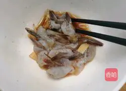 Illustration of how to make crispy anchovy shrimp 6