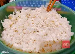 Illustration of how to nourish glutinous rice with wolfberry lily 6