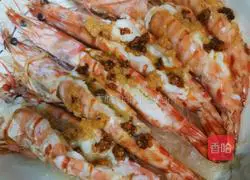 Illustration of how to steam prawns with vermicelli 5