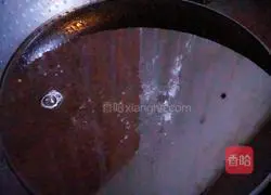 Illustration of how to make mashed potatoes and eggs 11