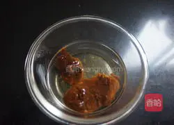 Illustration of how to cook herring stewed with cabbage 3