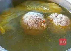 Illustration of how to make braised crab meat and lion head 15