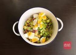 Illustration of how to make low-fat salad 6