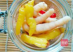 Illustration of making secret pickled pepper chicken feet 13