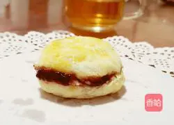 Illustration of how to make raisin scones 14