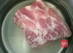 Illustration of the recipe of twice-cooked pork with garlic moss 2