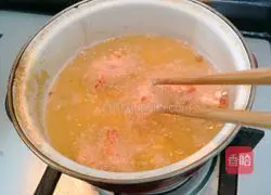 Illustration of how to make crispy anchovy shrimp 13