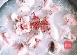 Illustration of how to make sweet and sour pork ribs 2