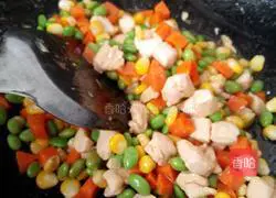 Illustration of how to make stir-fried chicken tenders with tripod 6