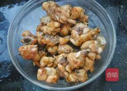 Illustration of how to make spicy chicken 4