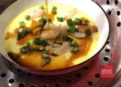 Illustration of how to make steamed eggs with crab legs 7