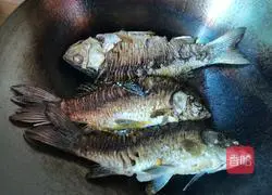 Illustration of braised spineless crucian carp 5