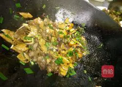 Illustration of twice-cooked pork with dried tofu 10