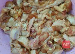 Illustration of how to make hot pepper chicken 2