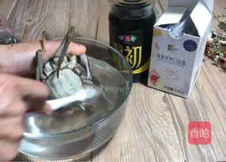 Illustration of how to cook crabs 2