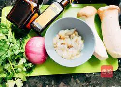 Illustration of how to make shrimps and king oyster mushrooms 2