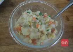 Illustration of how to make fruity mashed potatoes 8