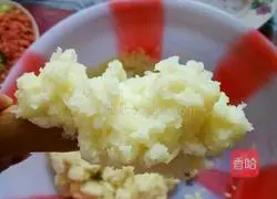 Illustration of making mashed potato, shrimp and ham pancakes 2