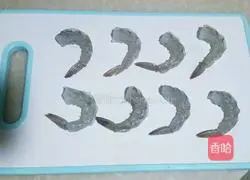 Illustration of how to make mashed potato and shrimp balls 3