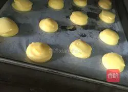 Illustration of how to make swan puffs 8