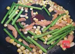 Spaghetti-- Illustration of how to make smoked salmon elbow noodles 5