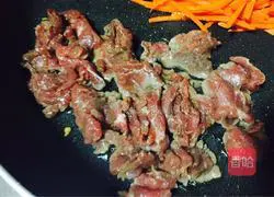 Illustration of how to make beef and carrot pasta 8