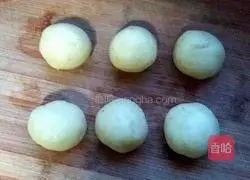 Illustration of how to make mashed potato cake 8
