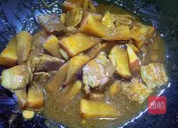 Illustration of how to cook pork belly and radish stew 13