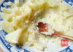 Illustration of how to make cartoon animal mashed potatoes 4