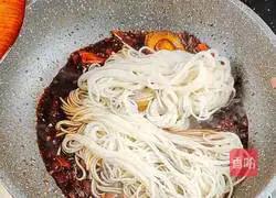 Illustration of how to make abalone fried noodles 6