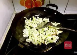 Illustration of how to make stir-fried cured cauliflower 6