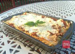 Illustration of how to make Italian lasagna 11