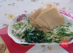 Illustration of how to make dry tofu rolls with mashed potatoes 2